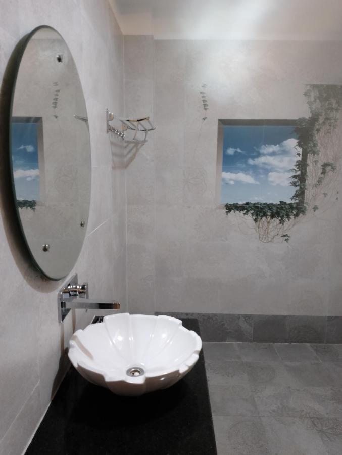 Hotel Golden Bliss Bhopal Exterior photo